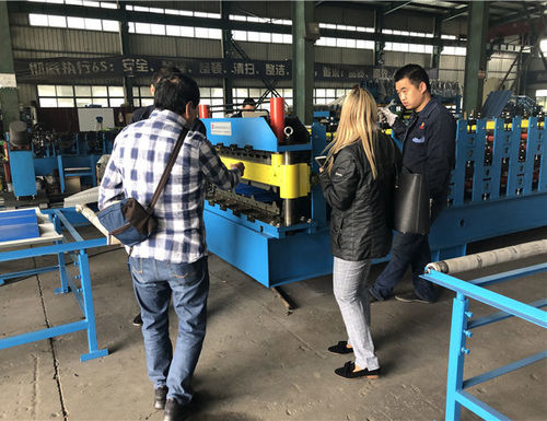 Latest company news about 201904 อีควาโดร ลูกค้าตรวจสอบเครื่องจักร